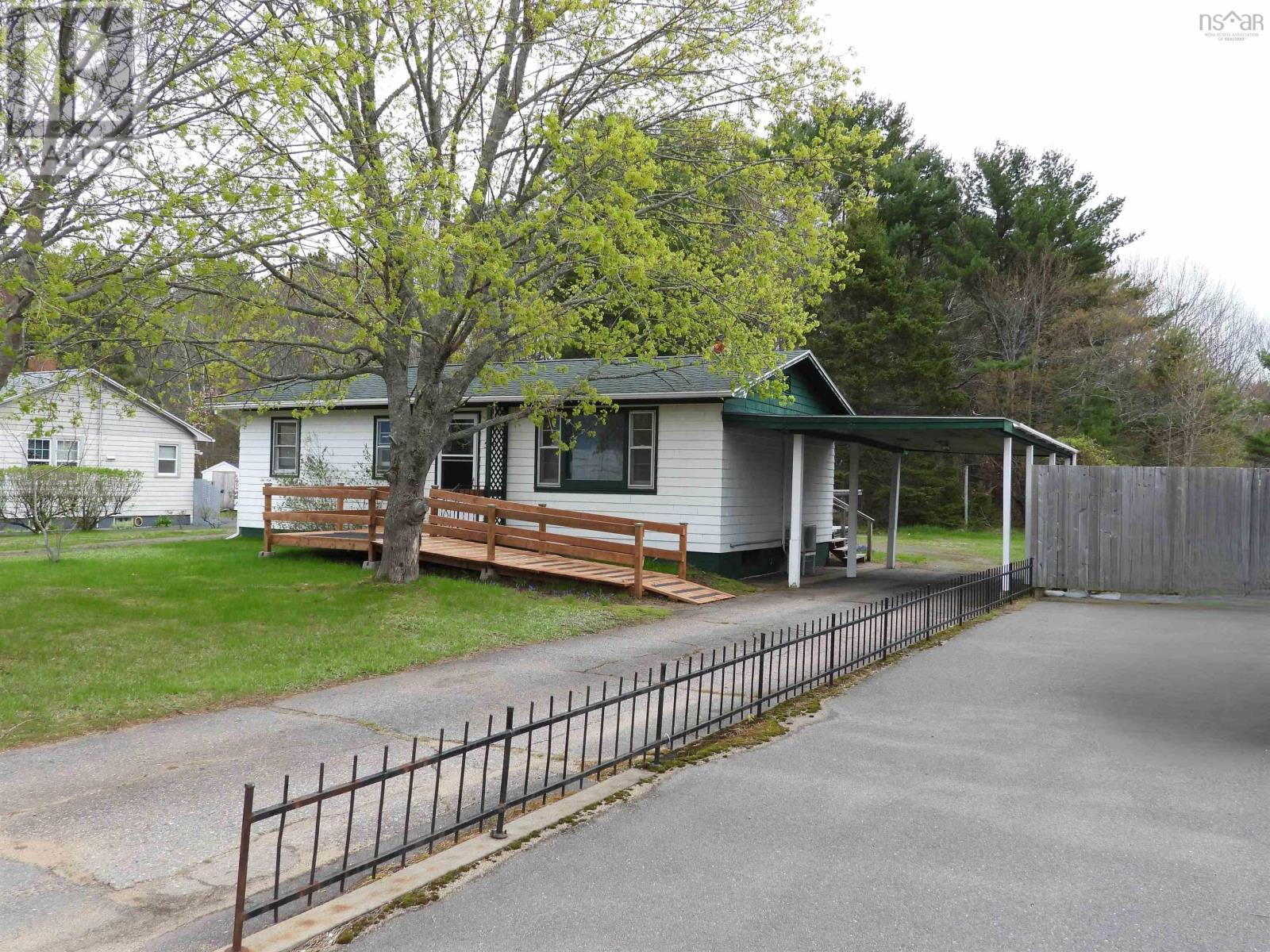 526 Windsor Street - 24