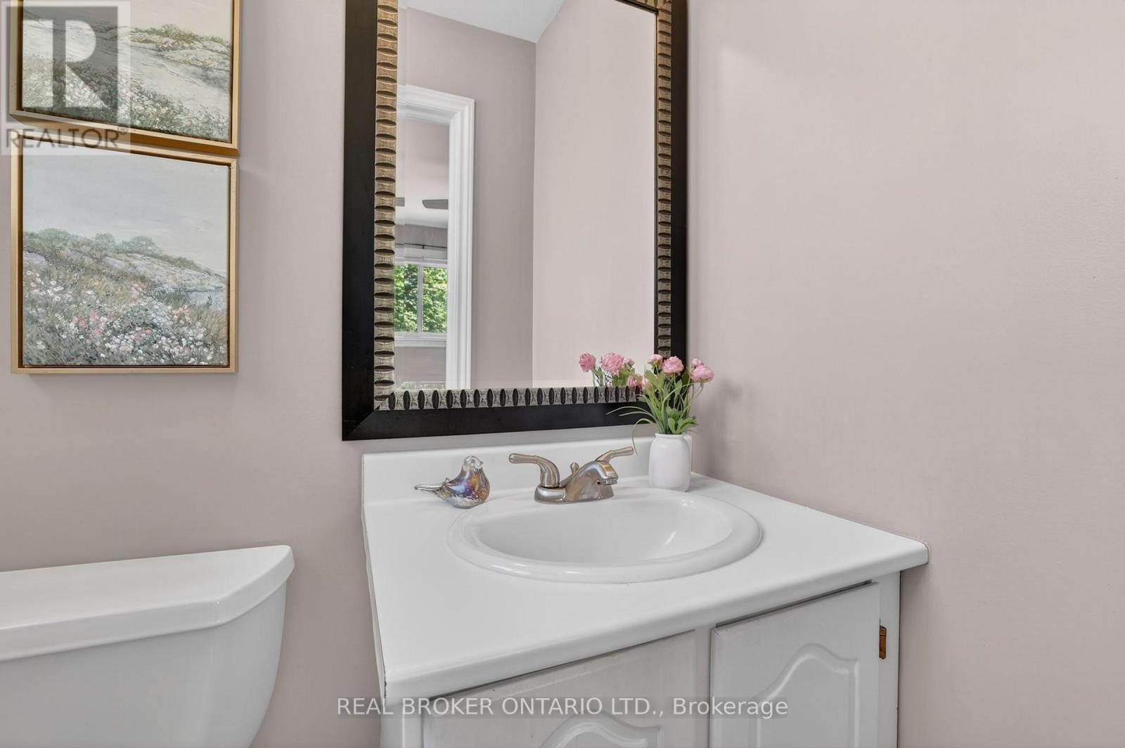 6 SUNSET STREET - 20