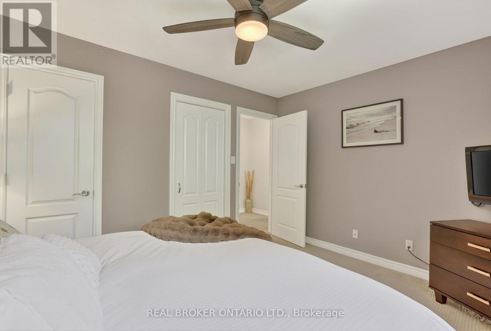 6 SUNSET STREET - 21