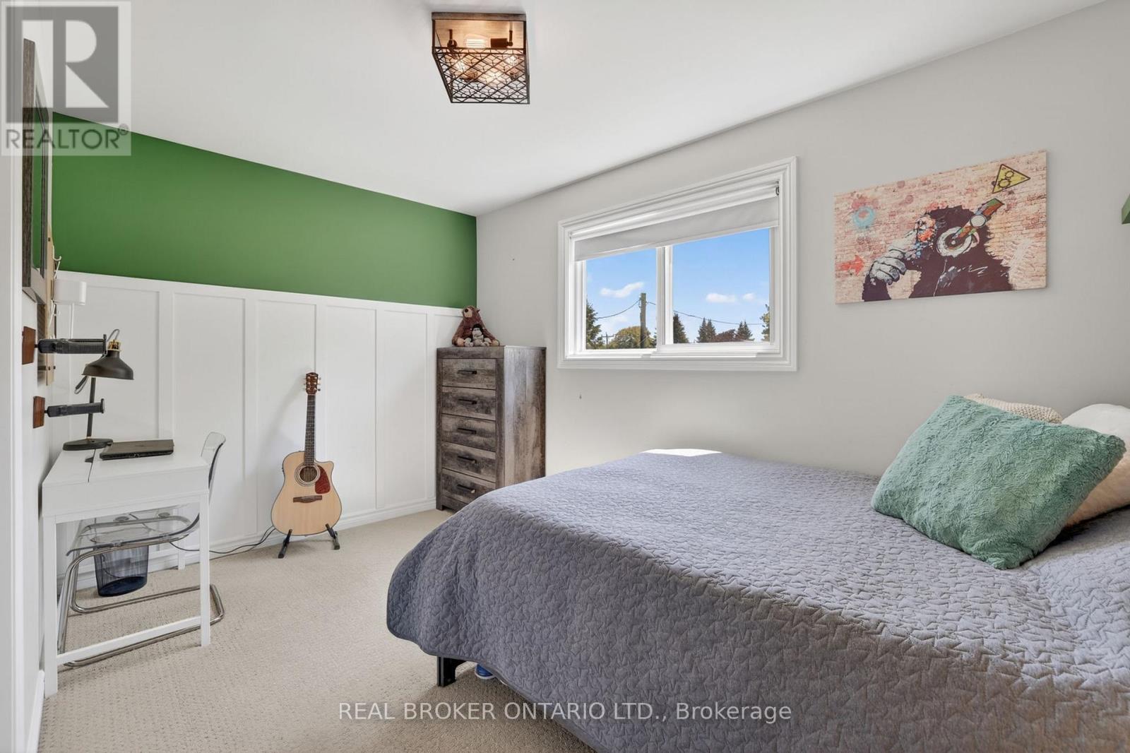 6 SUNSET STREET - 23
