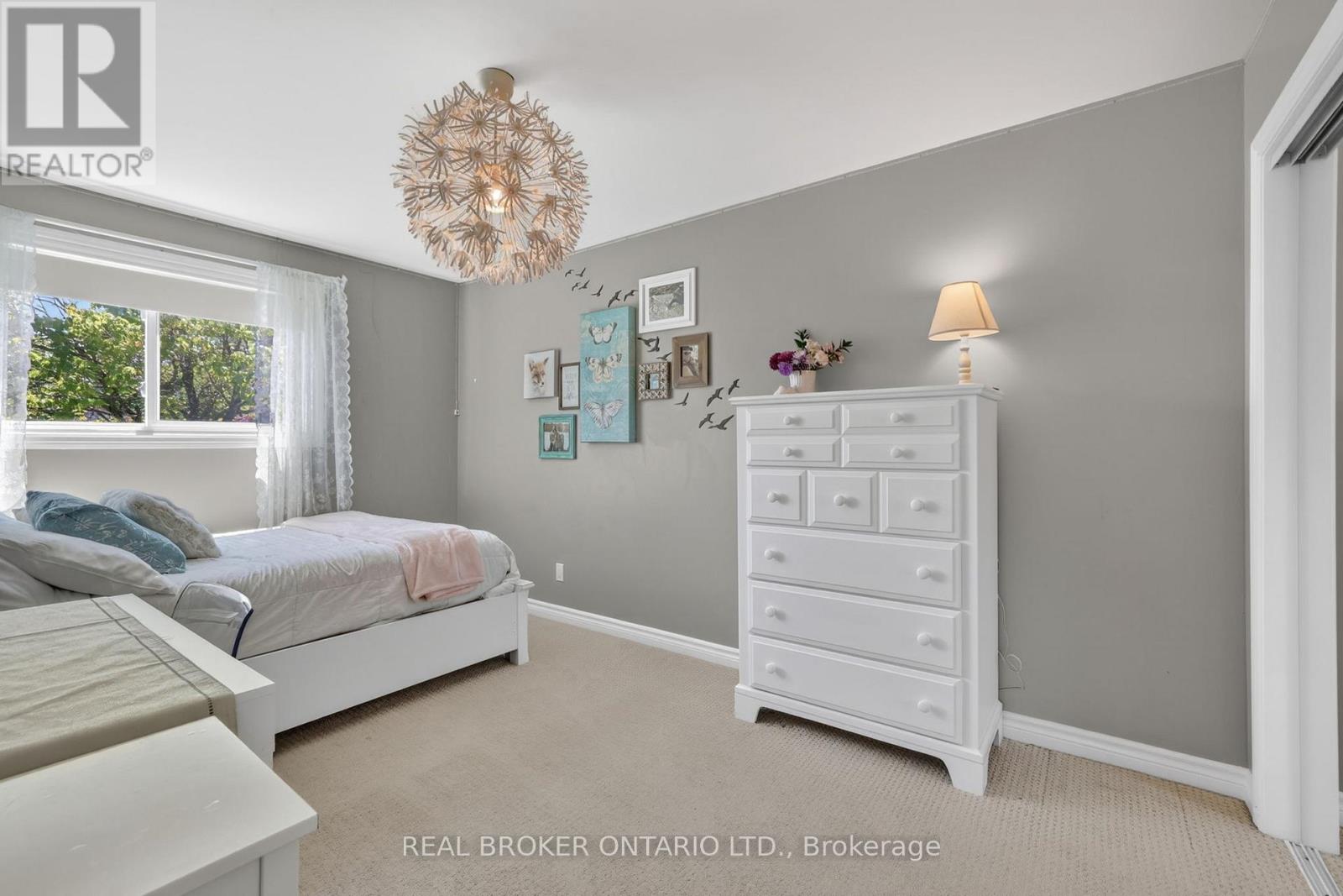 6 SUNSET STREET - 24
