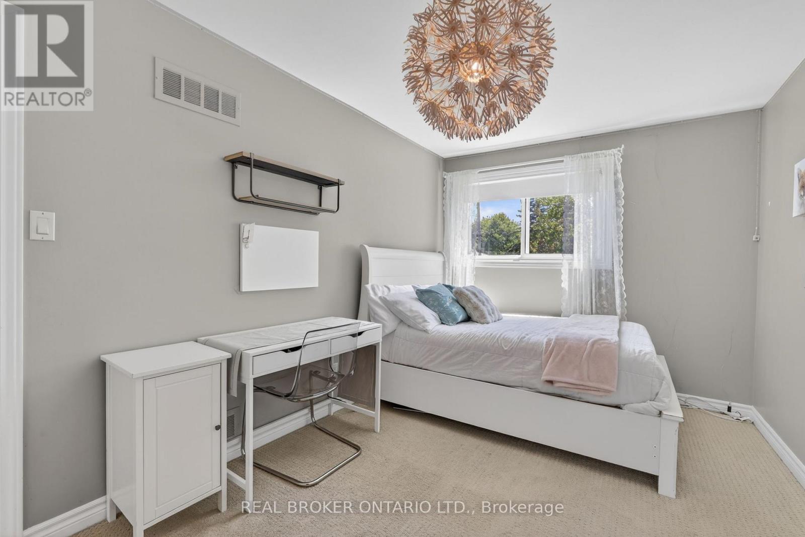 6 SUNSET STREET - 25