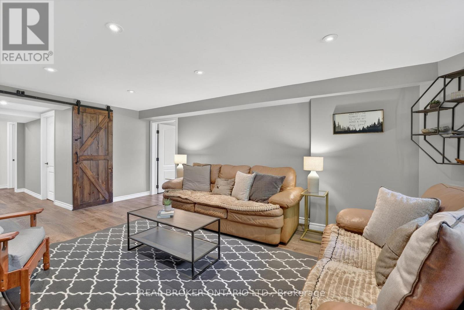 6 SUNSET STREET - 33