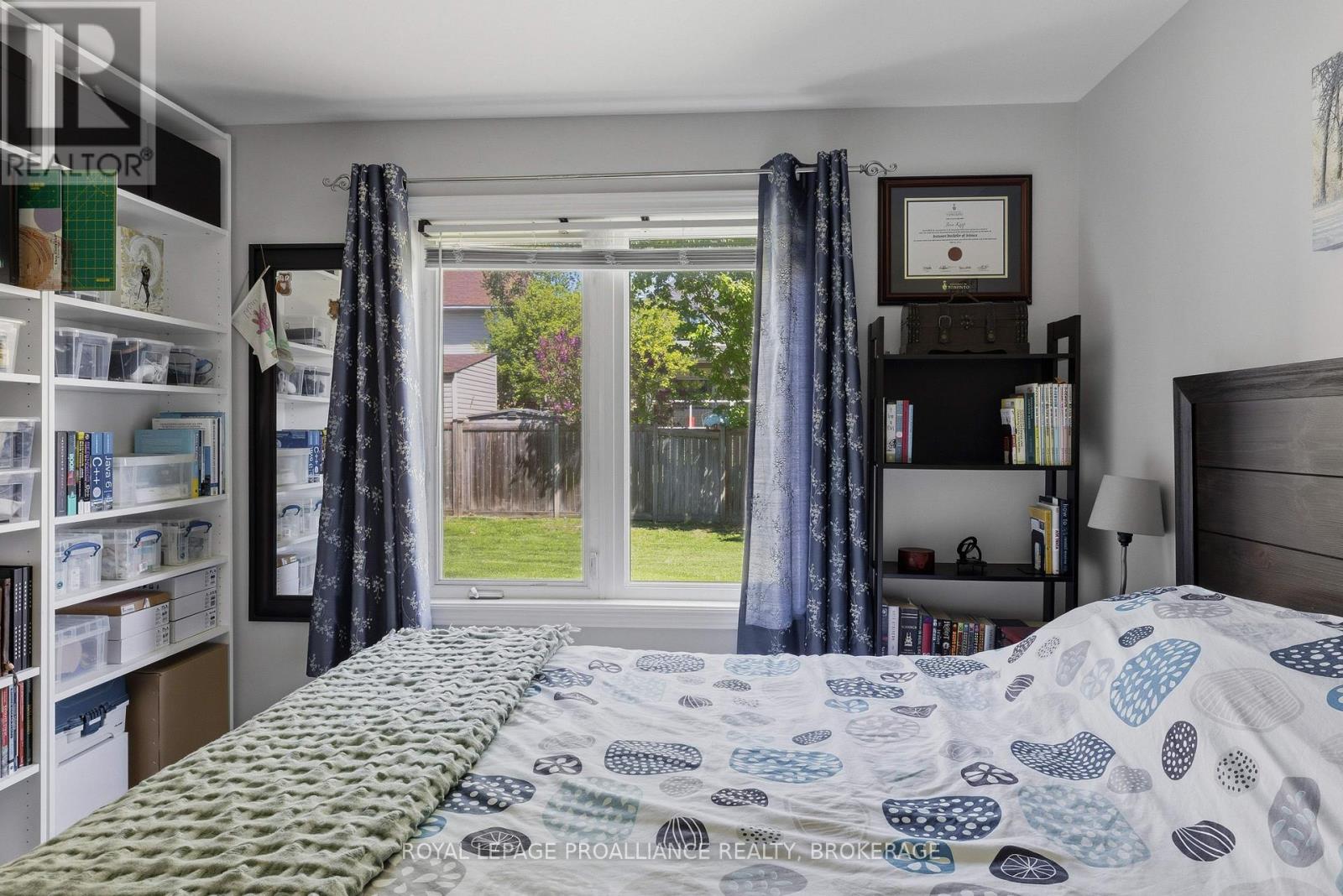 #2104 225 OAK STREET - 20