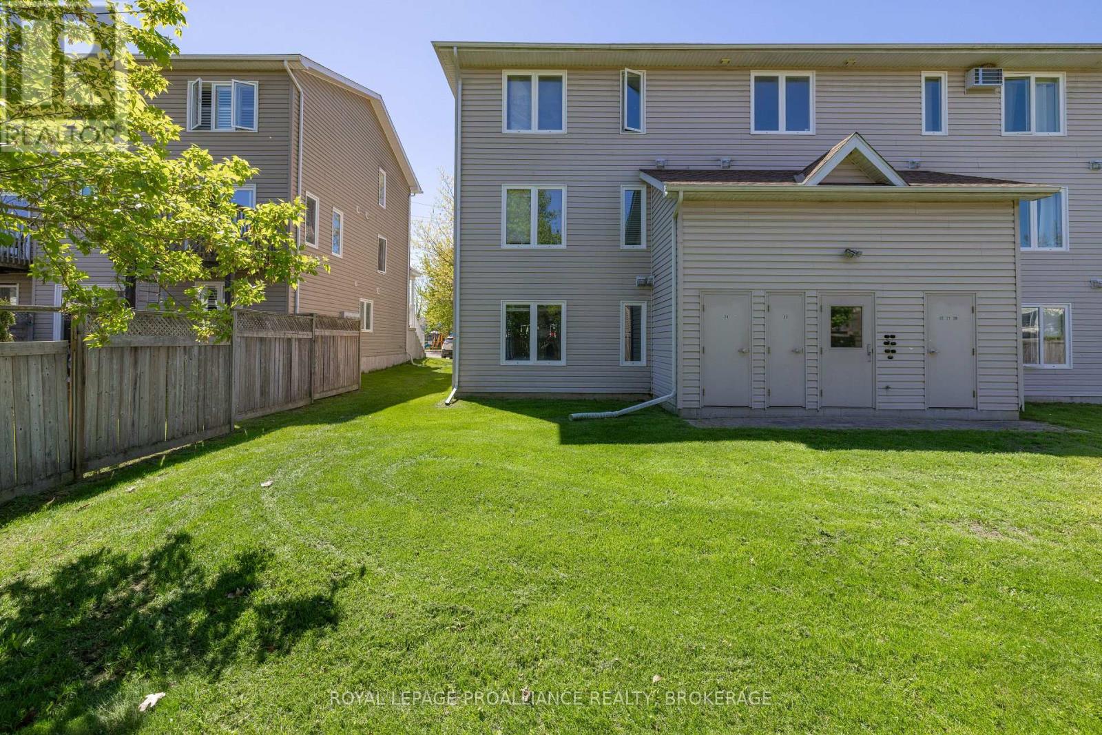 #2104 225 OAK STREET - 26