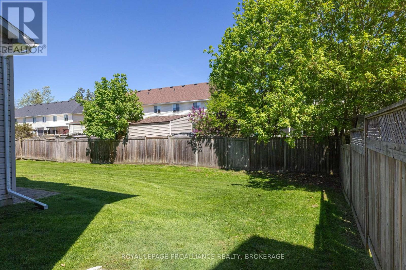 #2104 225 OAK STREET - 27