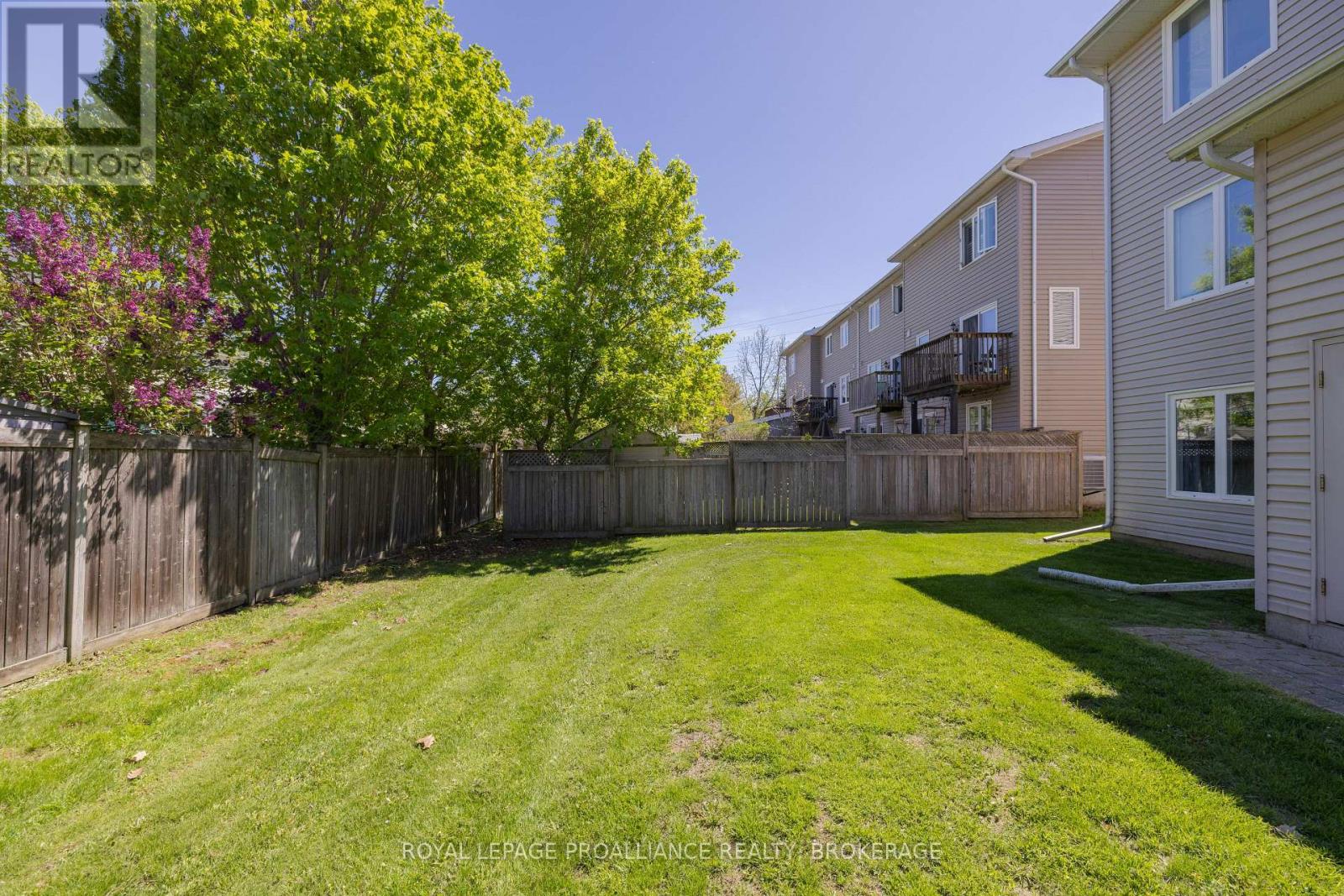 #2104 225 OAK STREET - 28