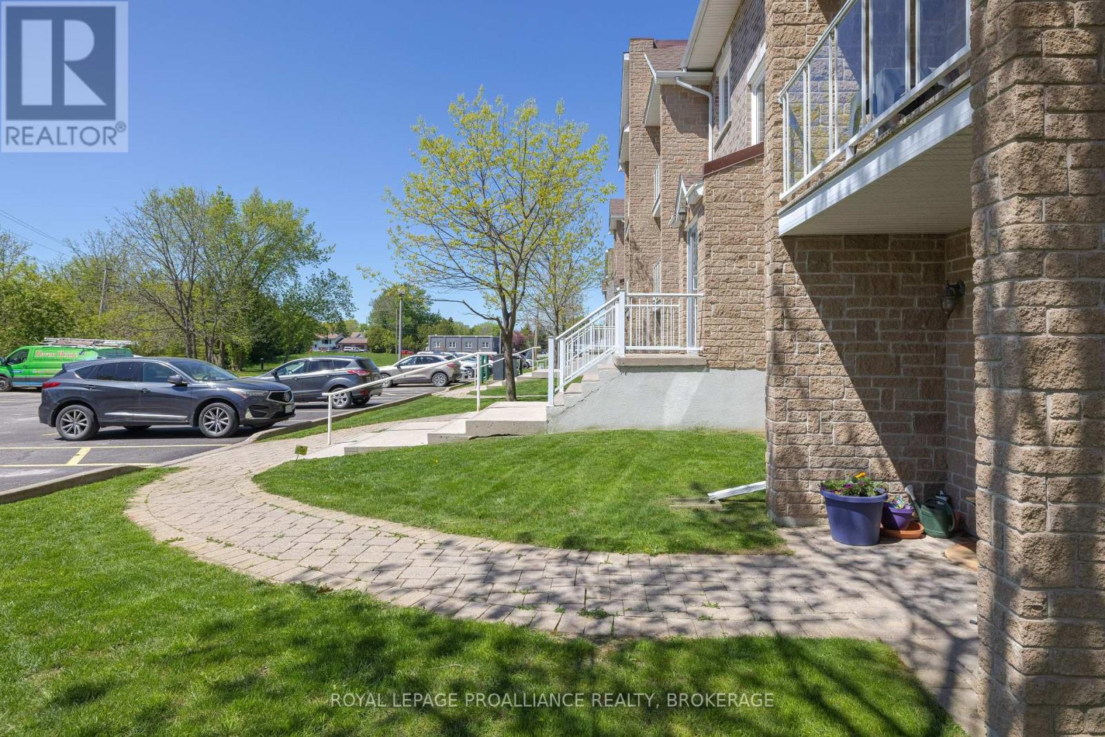 #2104 225 OAK STREET - 29