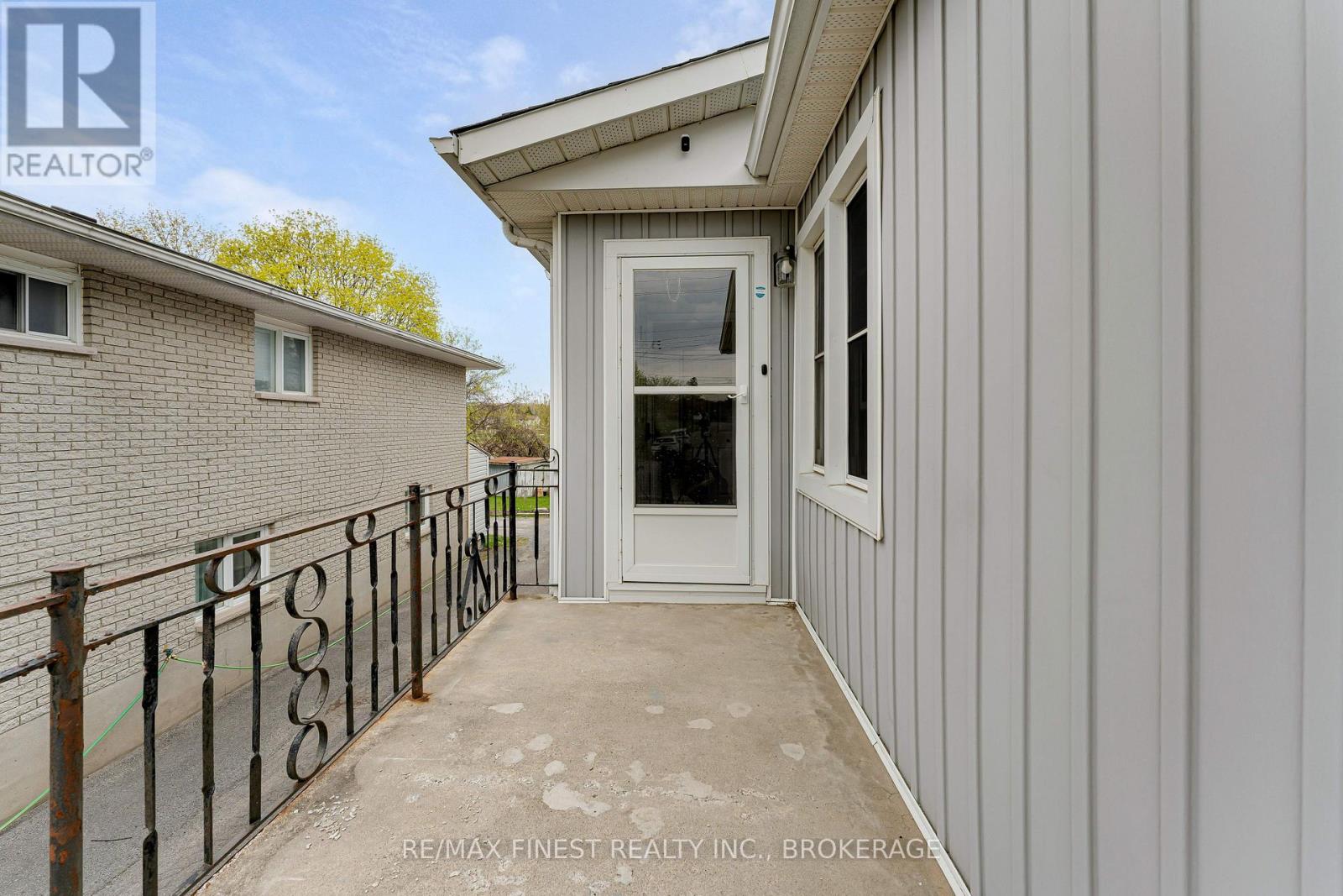 81 WELLER AVENUE