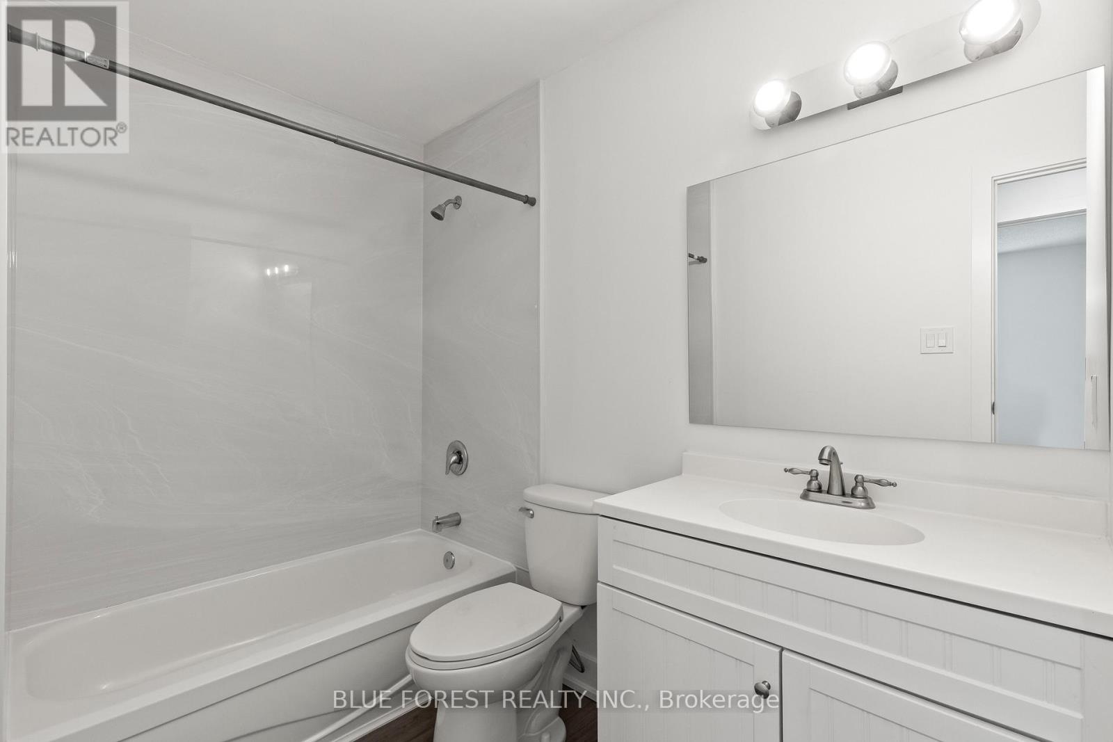 #41 1096 JALNA BOULEVARD - 21