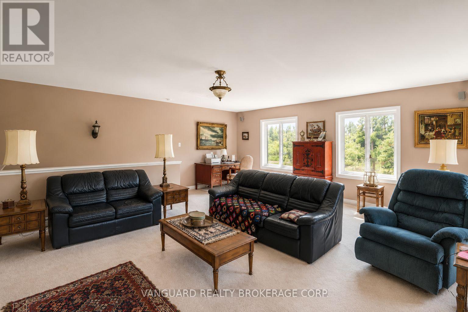 835 WOODLAND DRIVE - 27