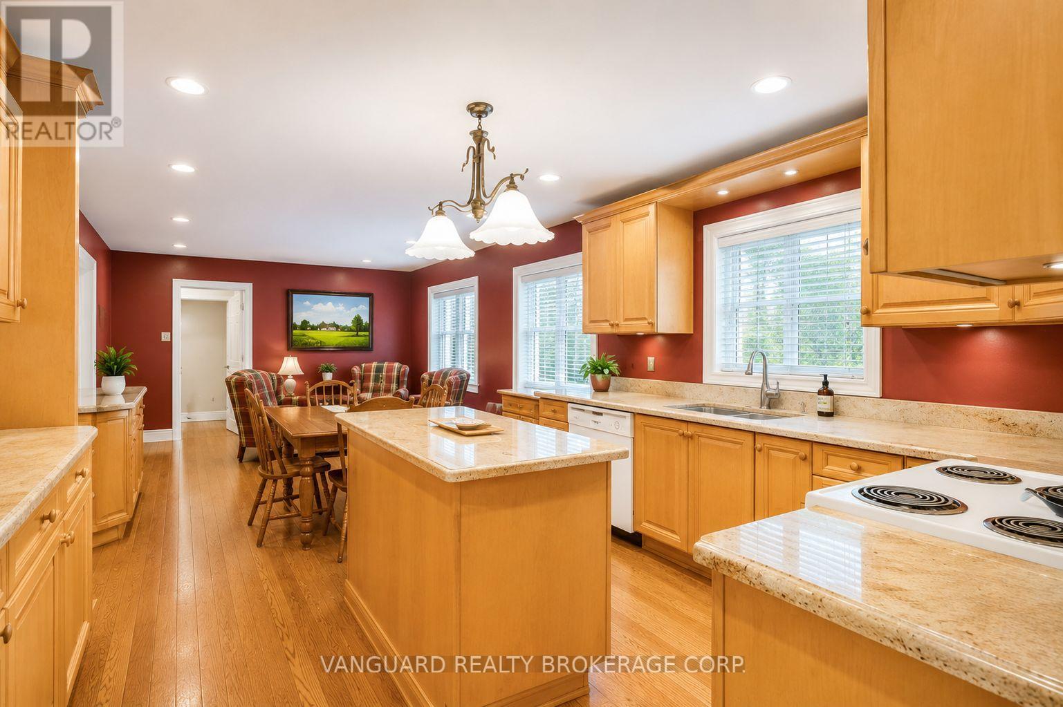 835 WOODLAND DRIVE - 8