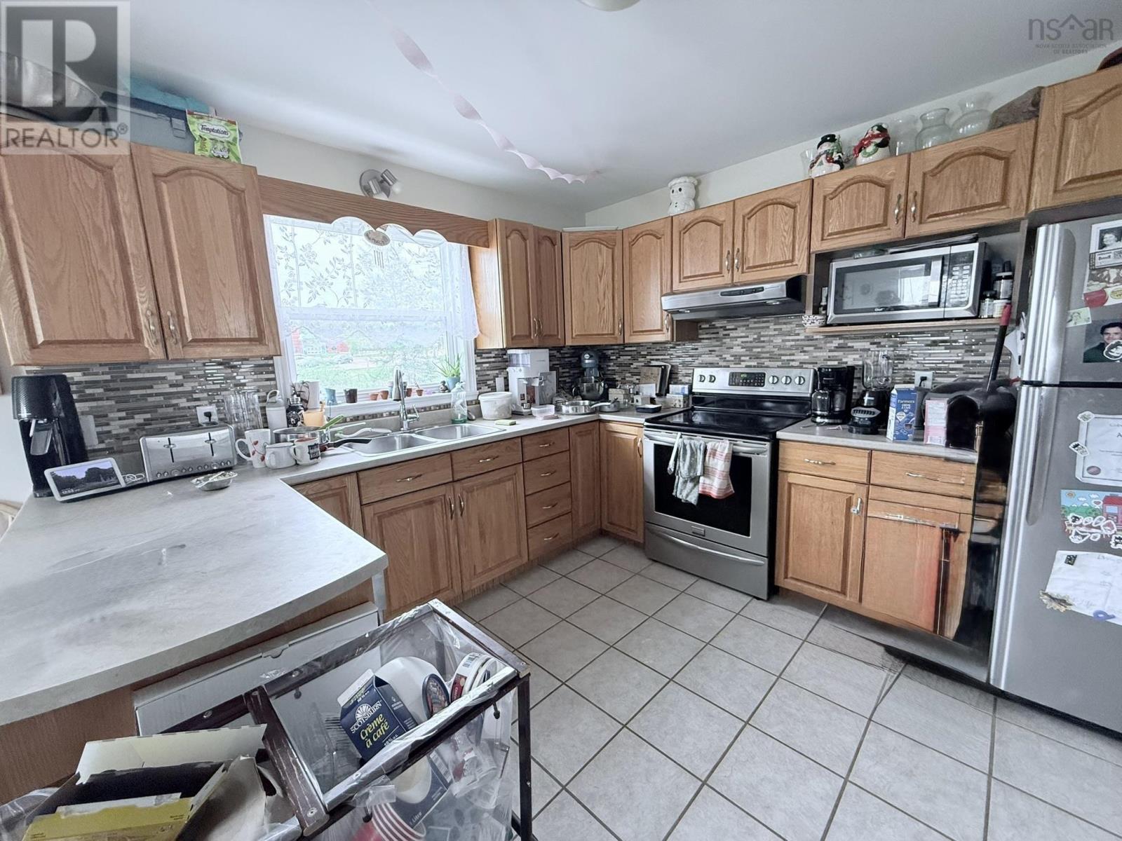 431 YOUNG Street - 11