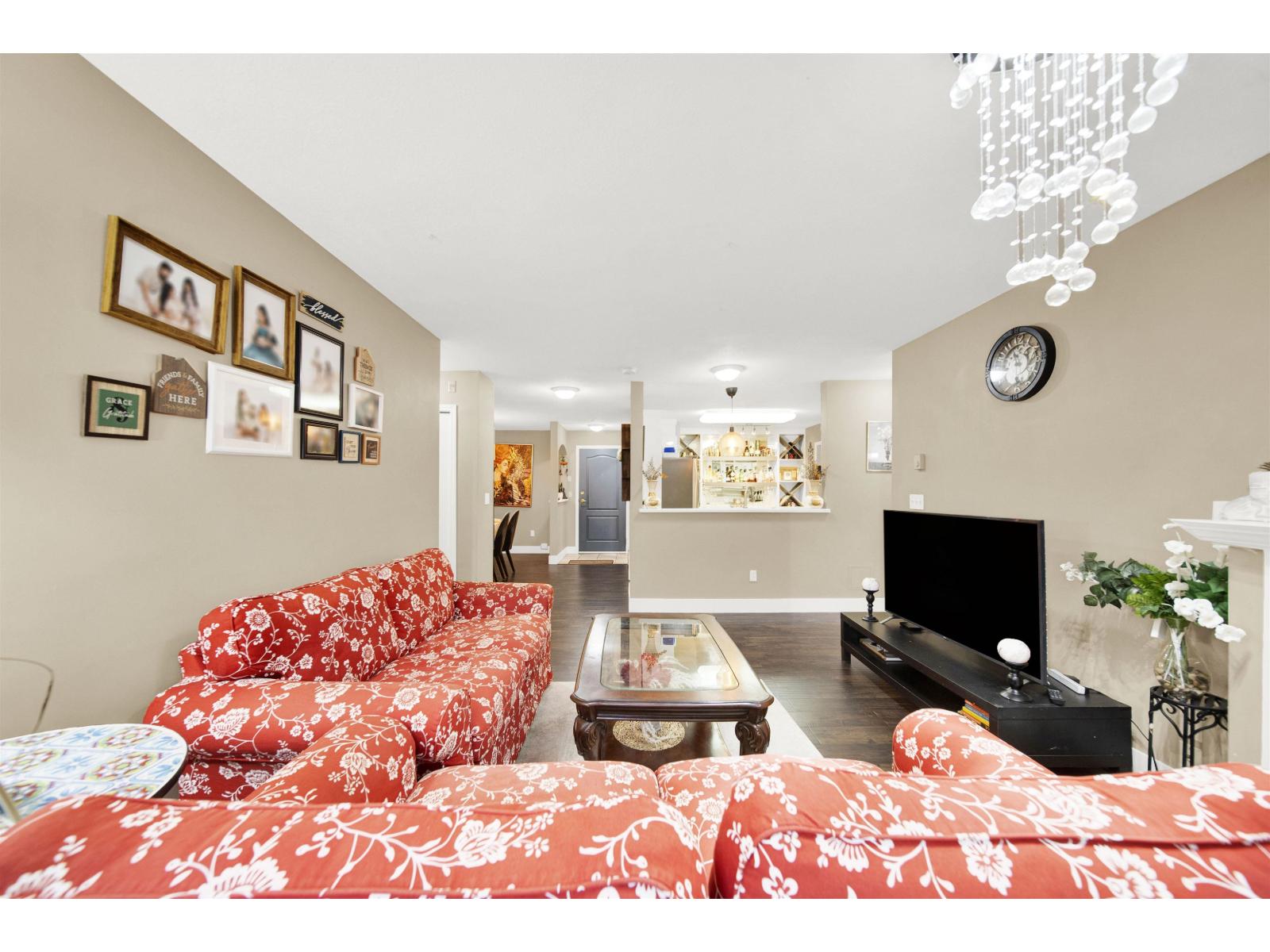 209 15298 20 AVENUE, Surrey