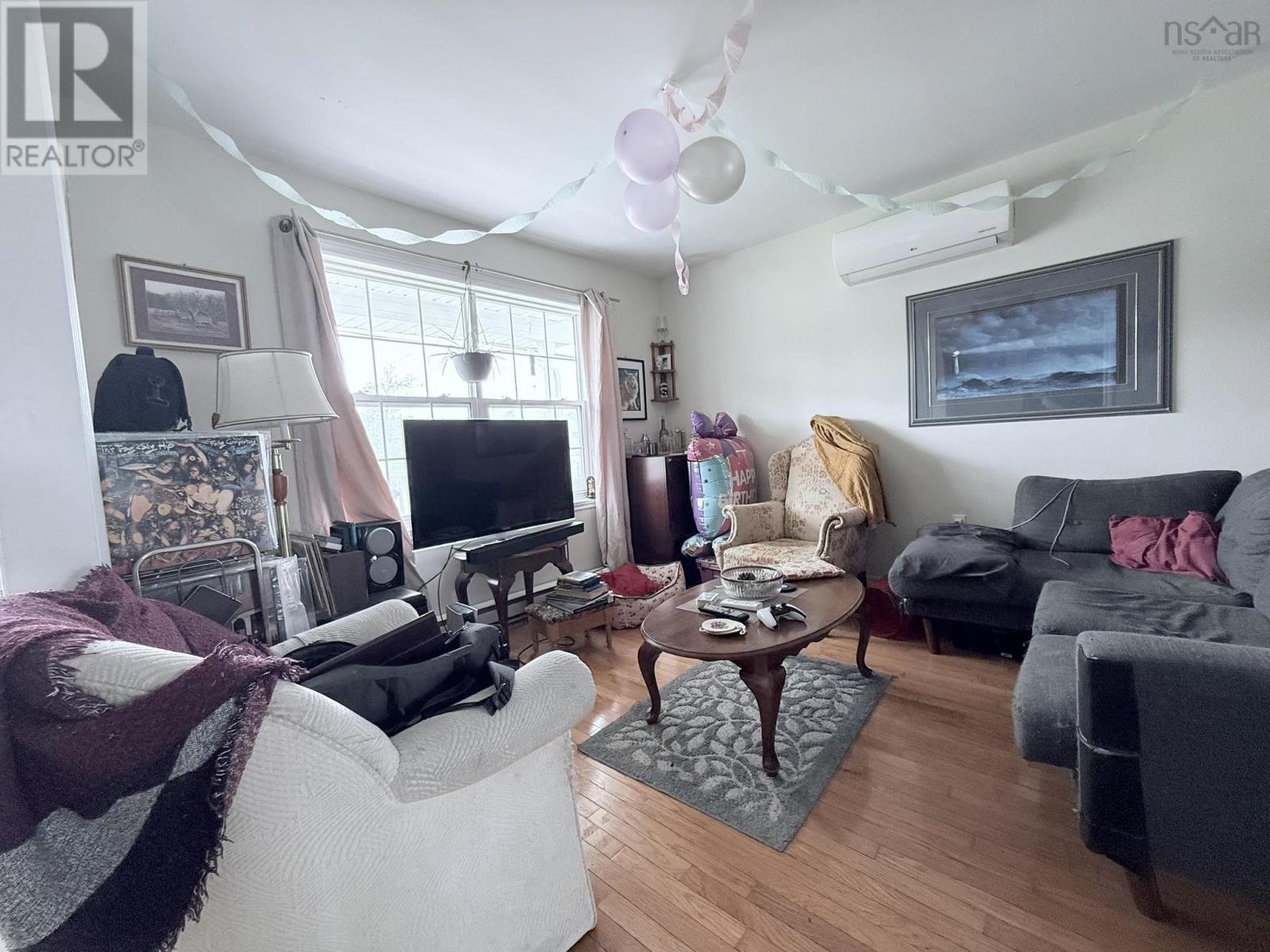 431 YOUNG Street - 7