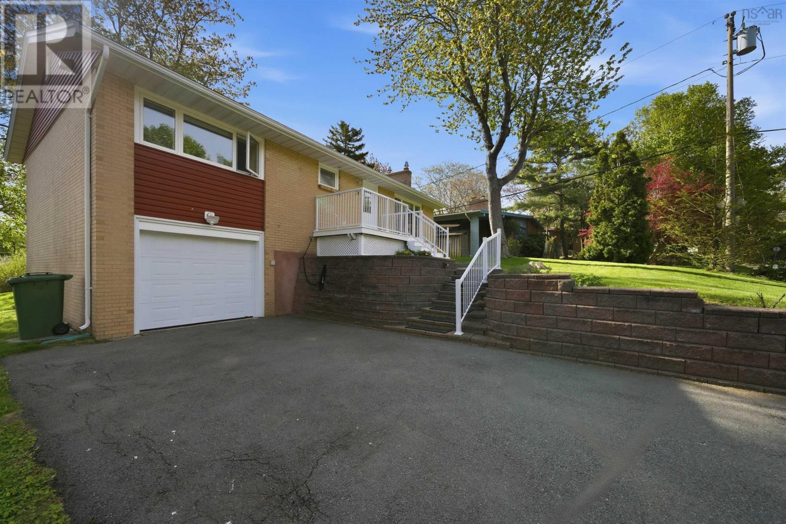 Property 42 of 43 of 26 Gateway Road