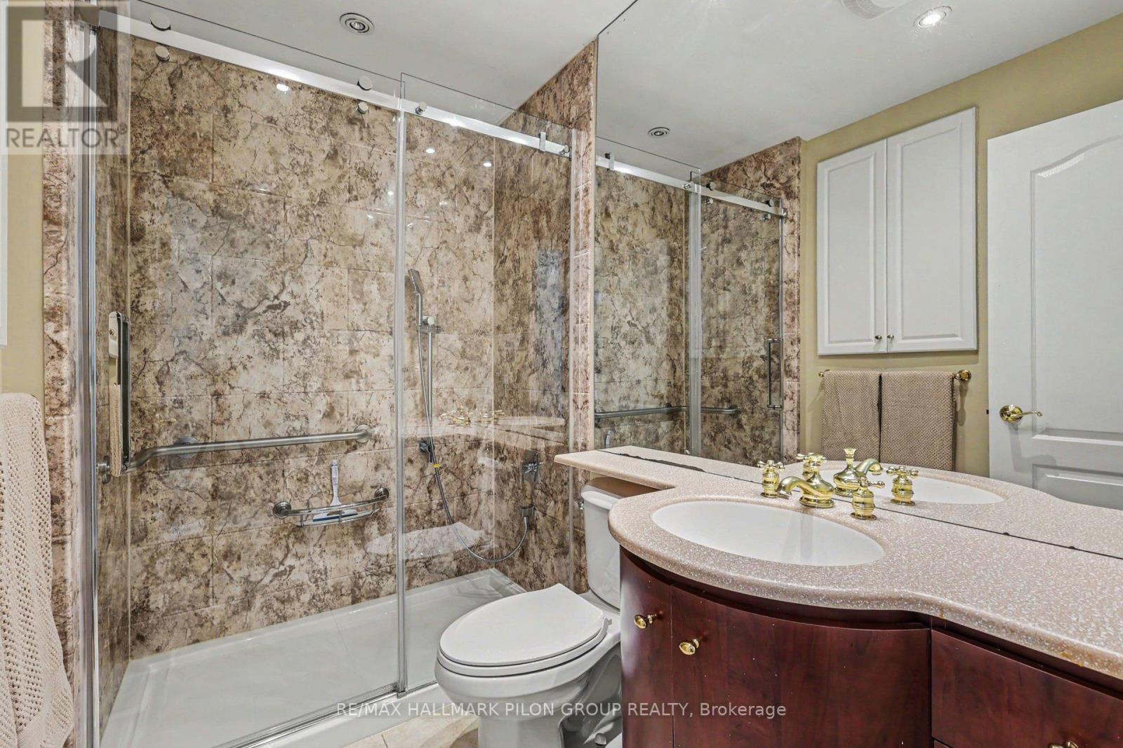 6350 LARMOND AVENUE - 17
