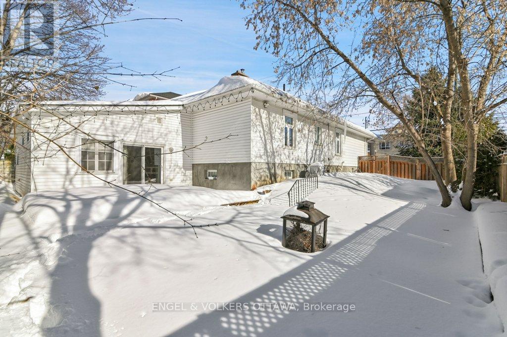 650 CHURCHILL AVENUE N - 34