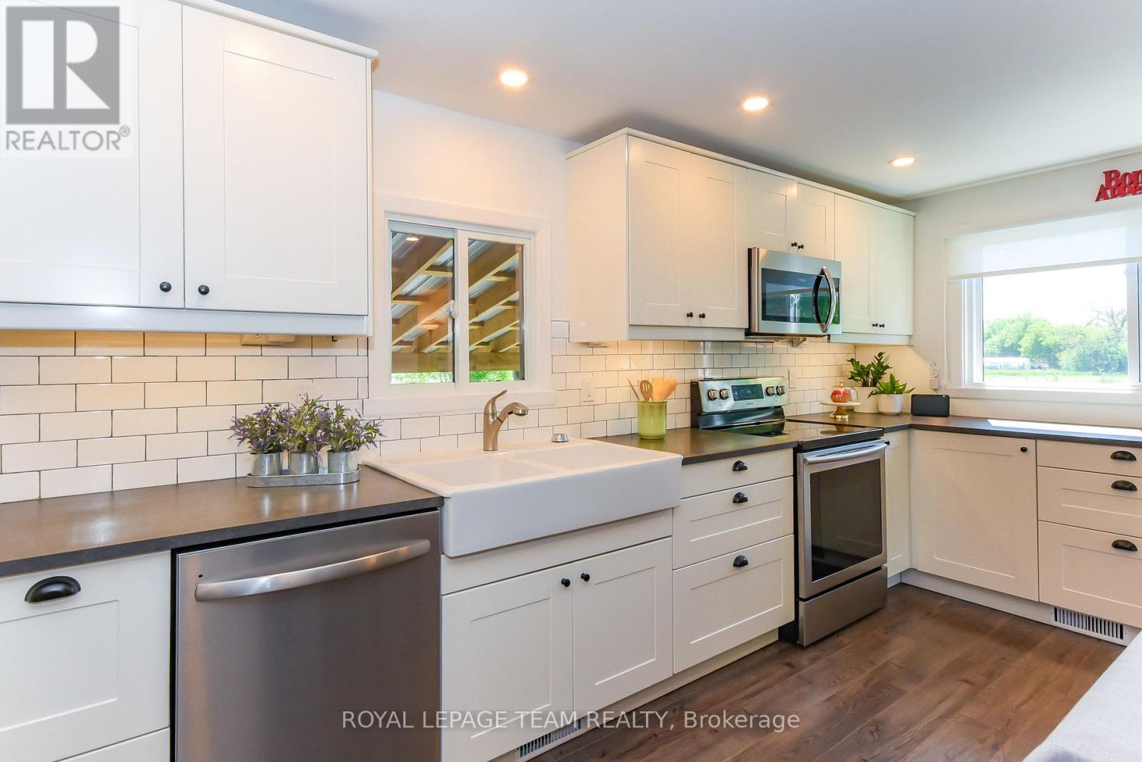 3599 NIXON DRIVE - 9