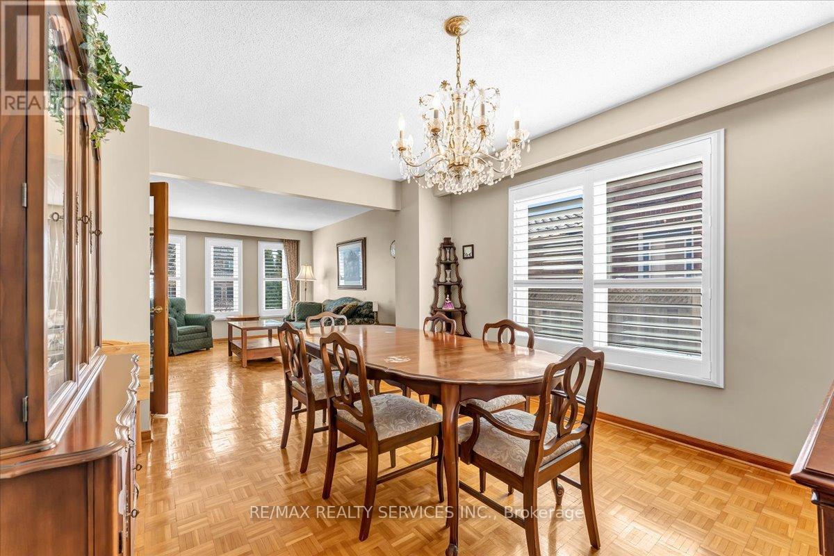 36 BRYDON CRESCENT - 12