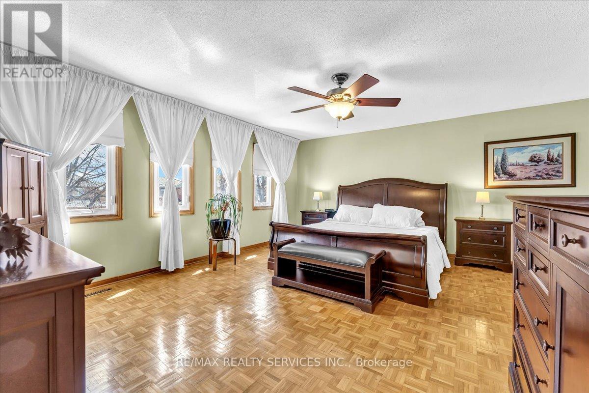 36 BRYDON CRESCENT - 23
