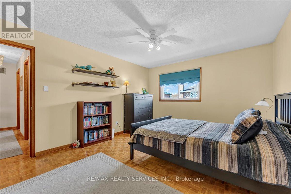 36 BRYDON CRESCENT - 31