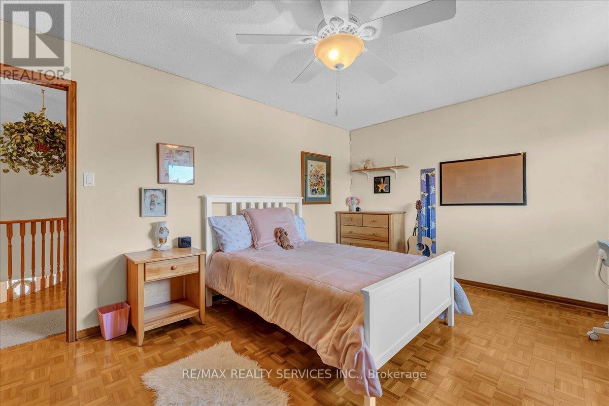 36 BRYDON CRESCENT - 34