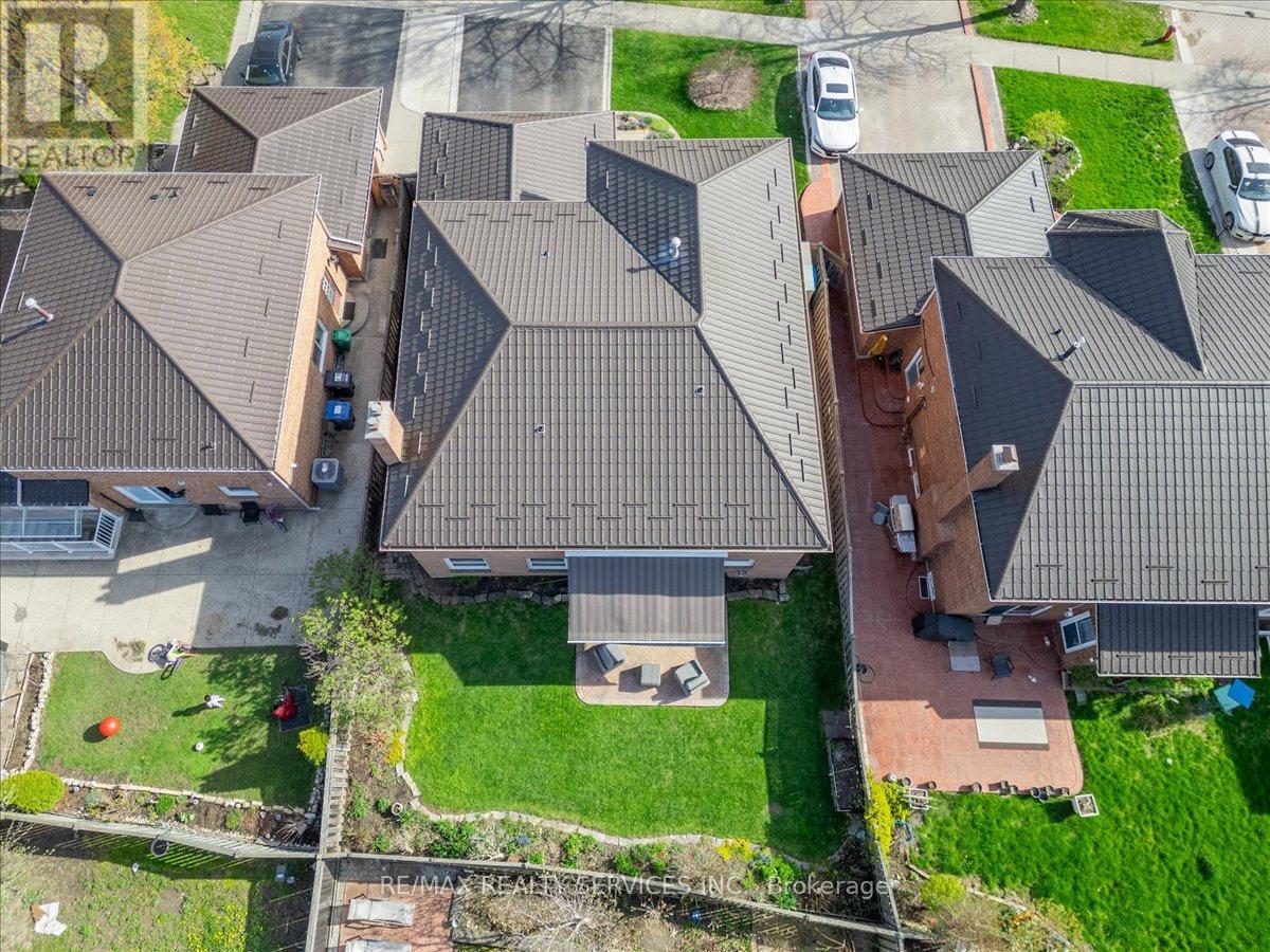 36 BRYDON CRESCENT - 42
