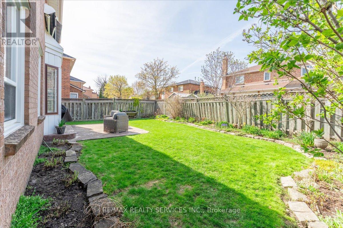 36 BRYDON CRESCENT - 44
