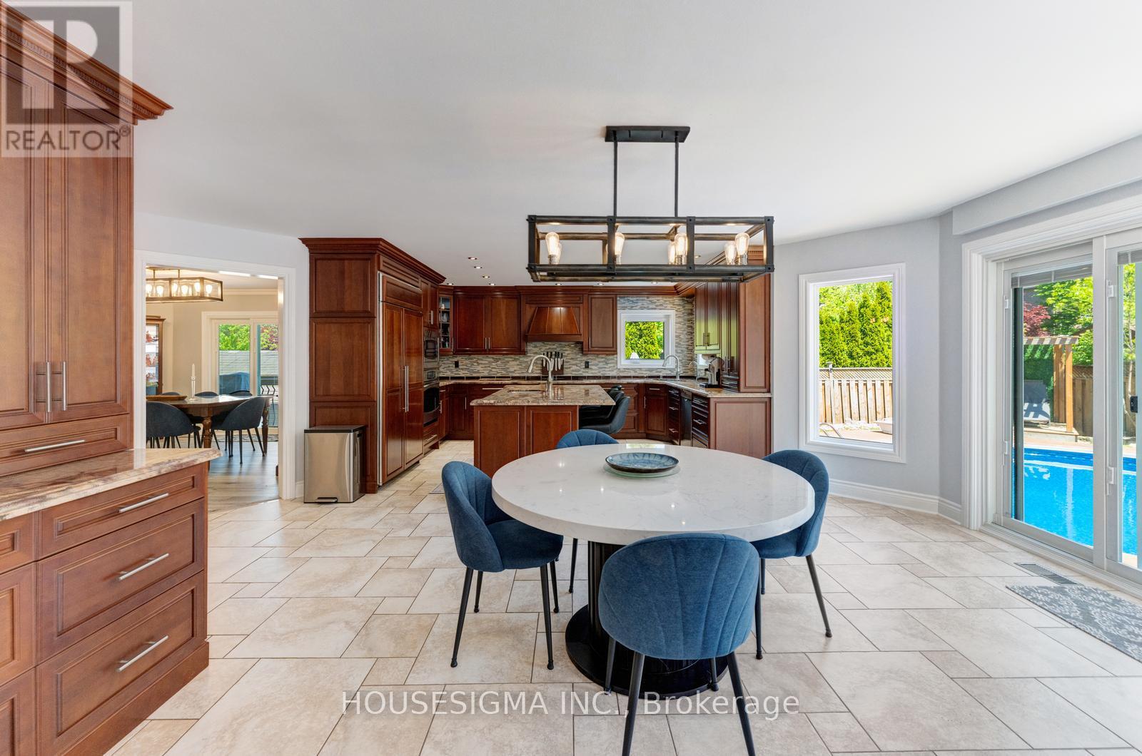 30 GOODERHAM DRIVE - 10