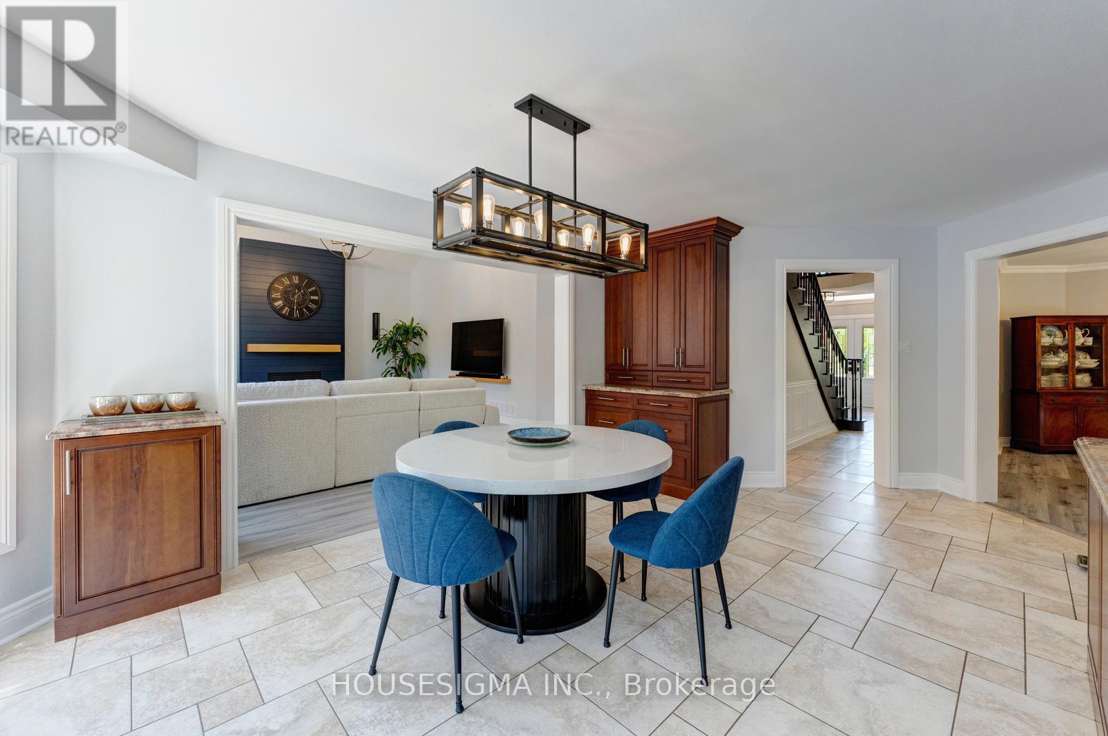 30 GOODERHAM DRIVE - 11