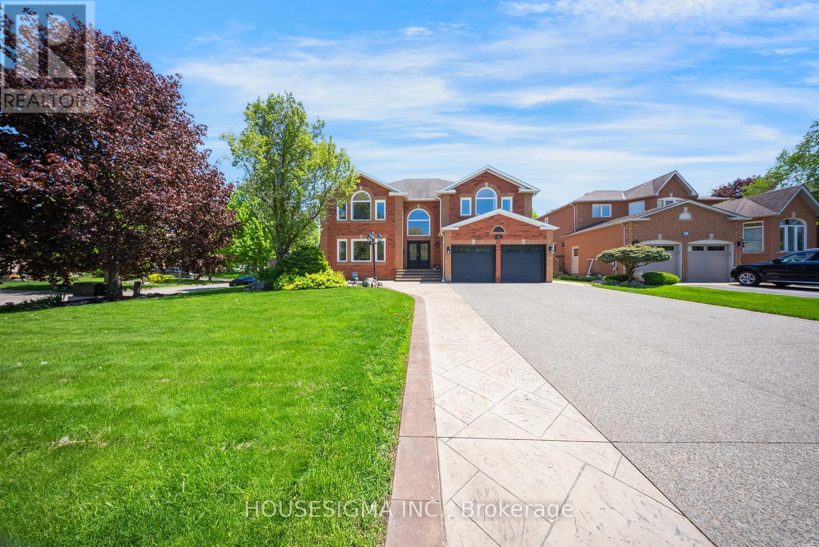 30 GOODERHAM DRIVE - Image 2