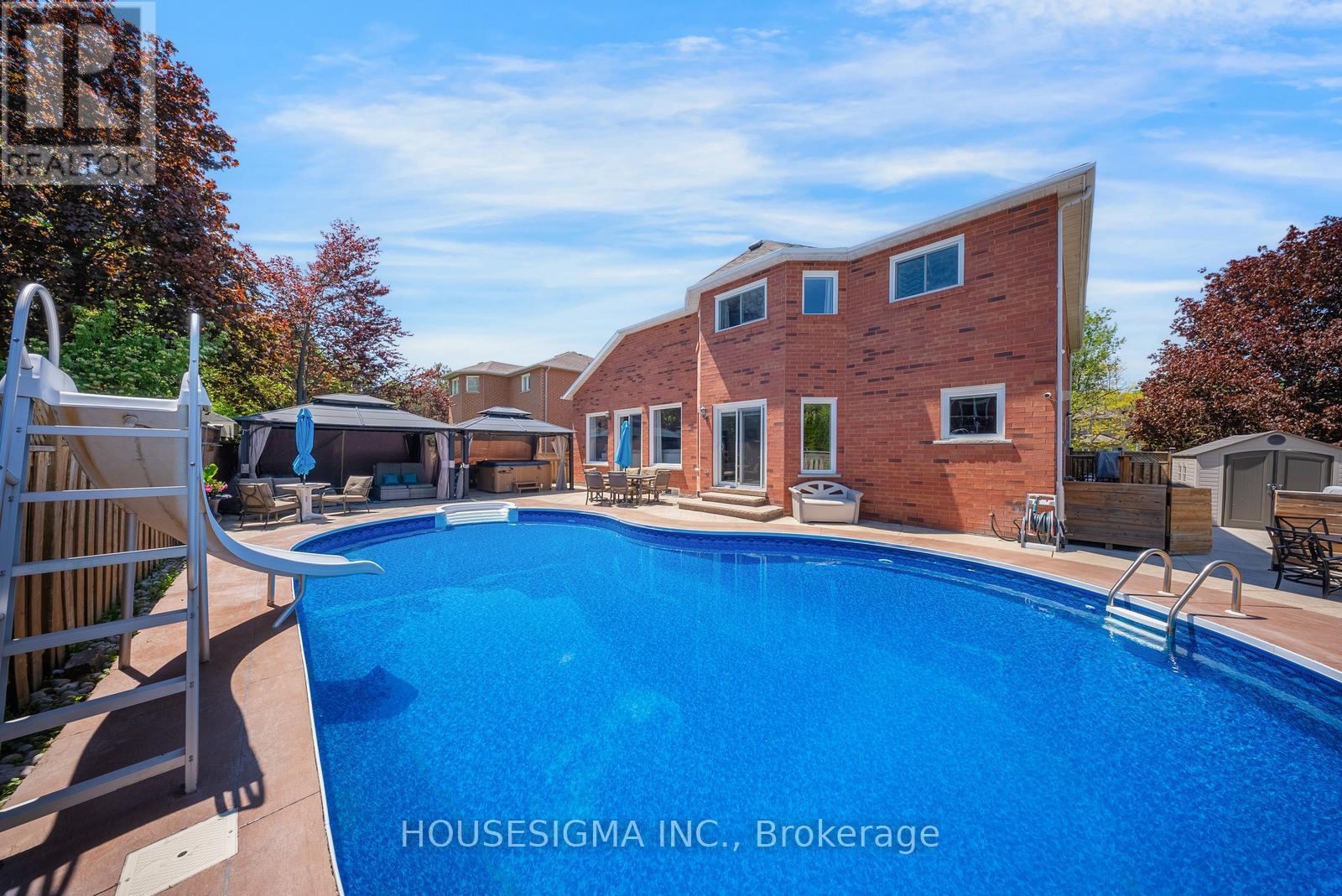 30 GOODERHAM DRIVE - 4
