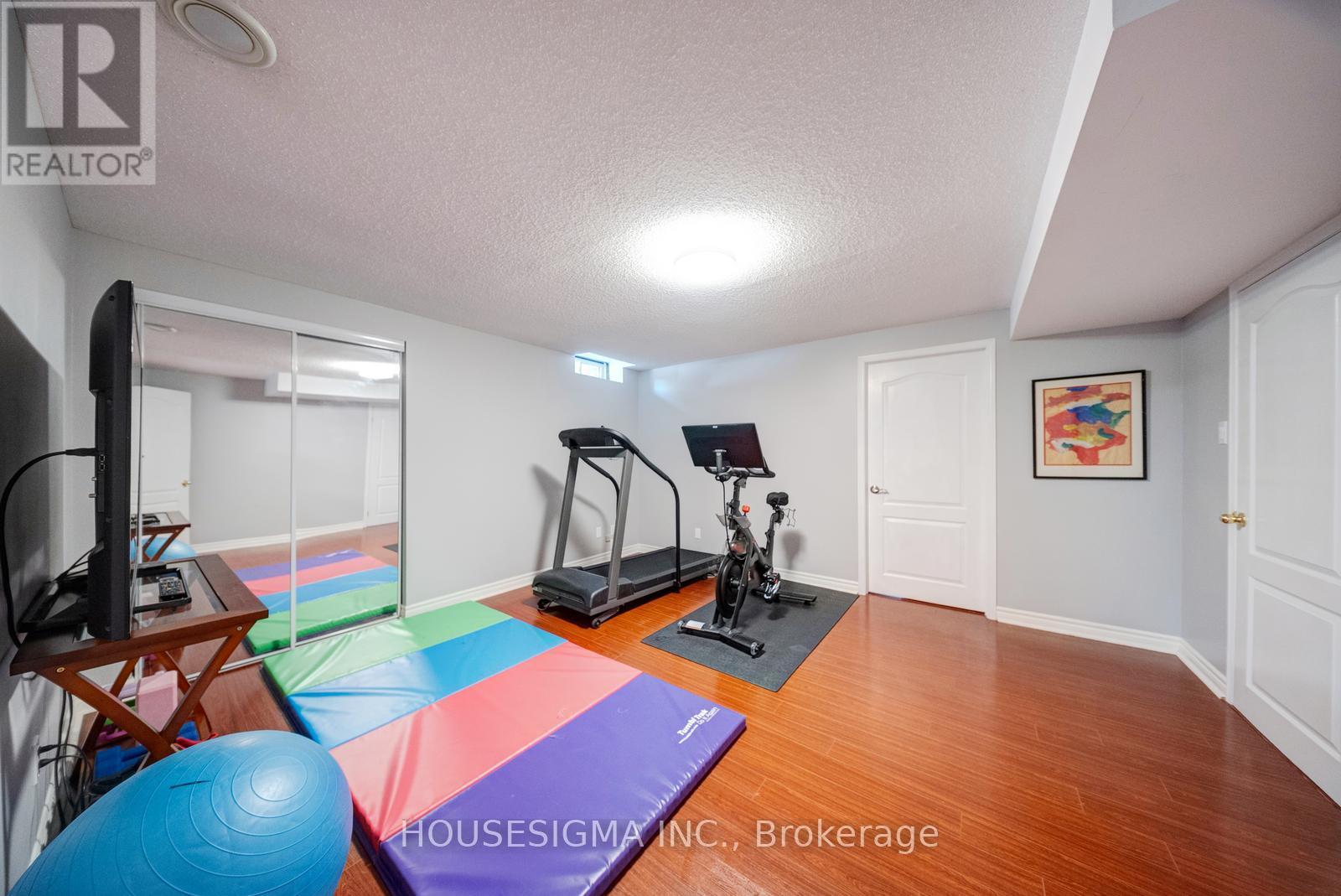 30 GOODERHAM DRIVE - 40