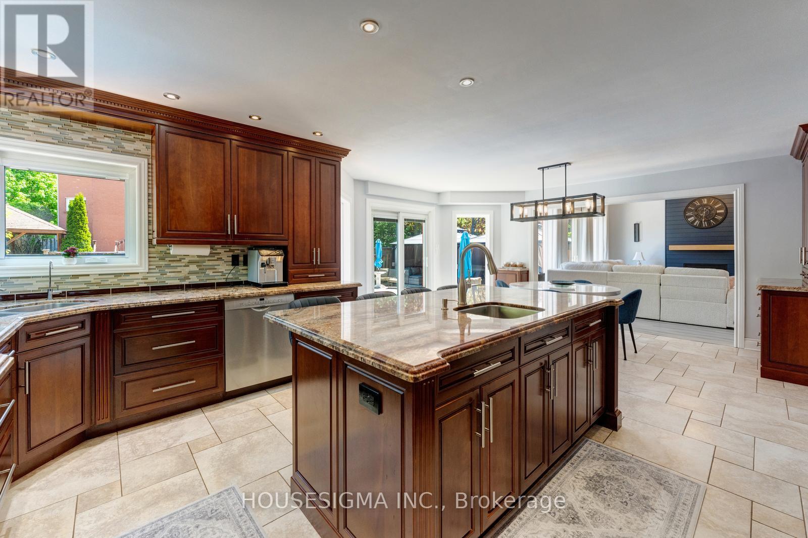 30 GOODERHAM DRIVE - 9