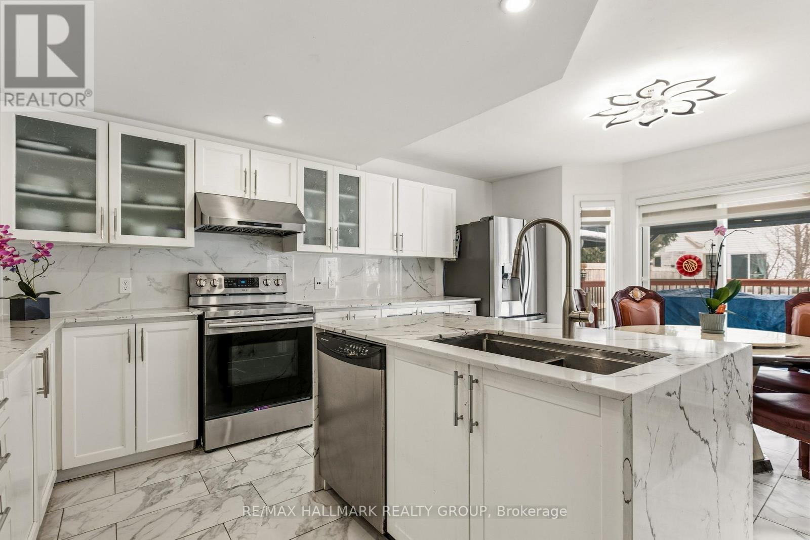 340 STONEWAY DRIVE - 11