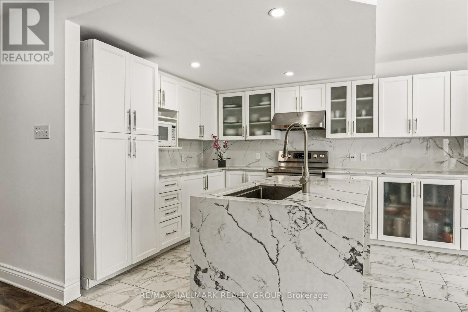 340 STONEWAY DRIVE - 10