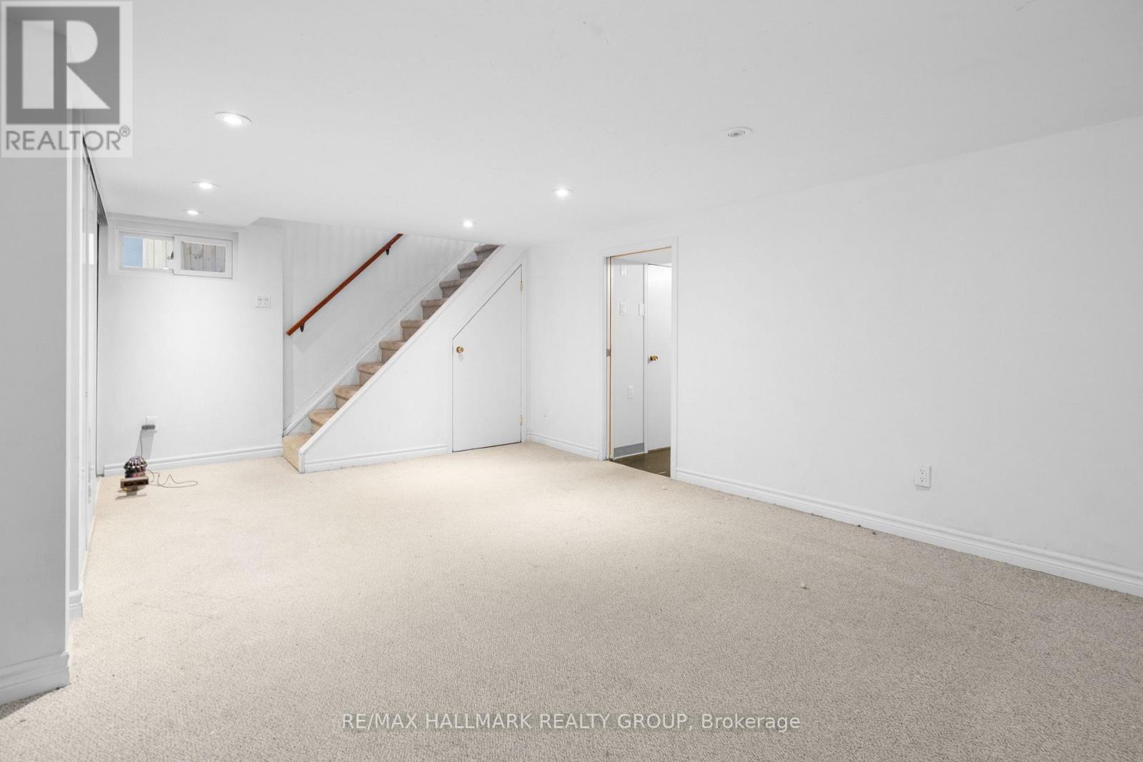 824 BYRON AVENUE - 34