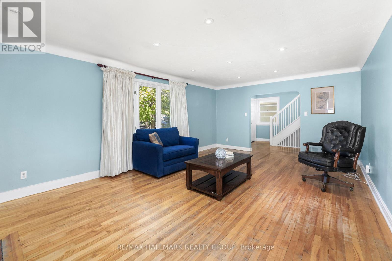 824 BYRON AVENUE - 10