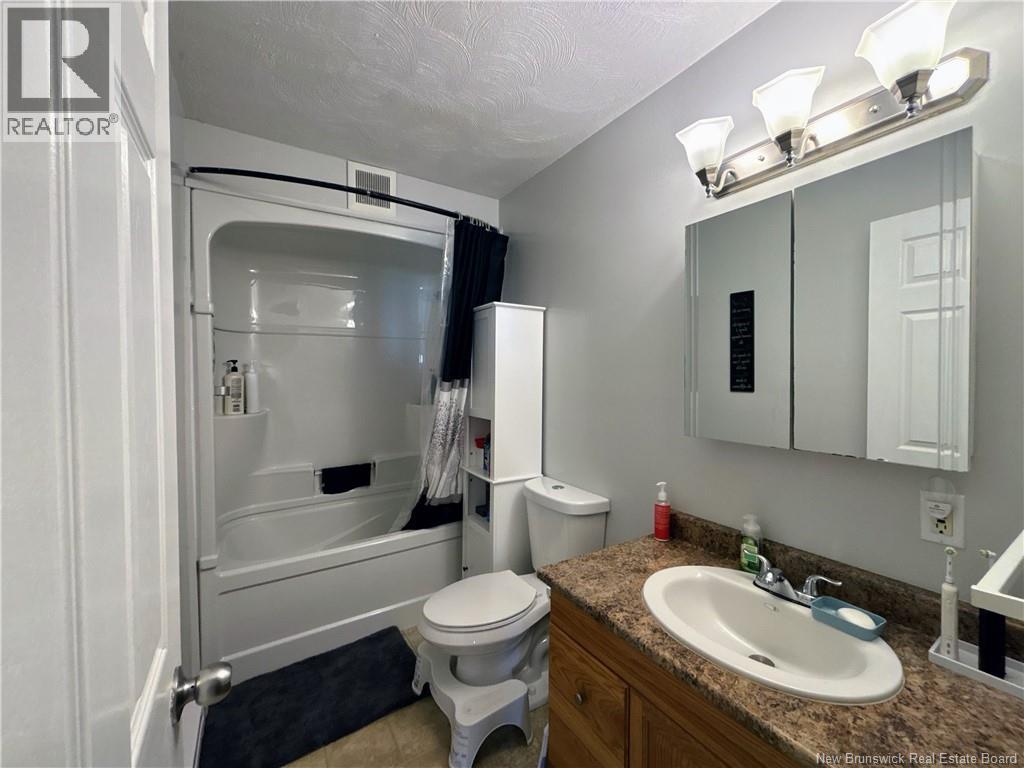 5 Pelton Street - 12