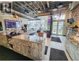 1928 Summit Drive, Kelowna, BC V1V1N6 Photo 6