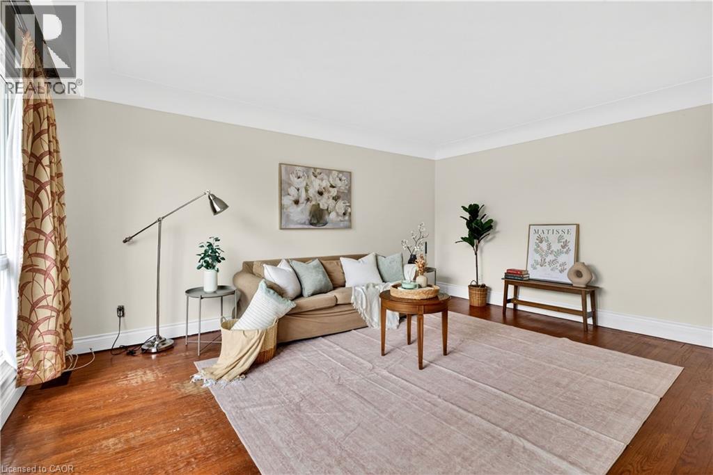 447 MELVIN Avenue - Image 2