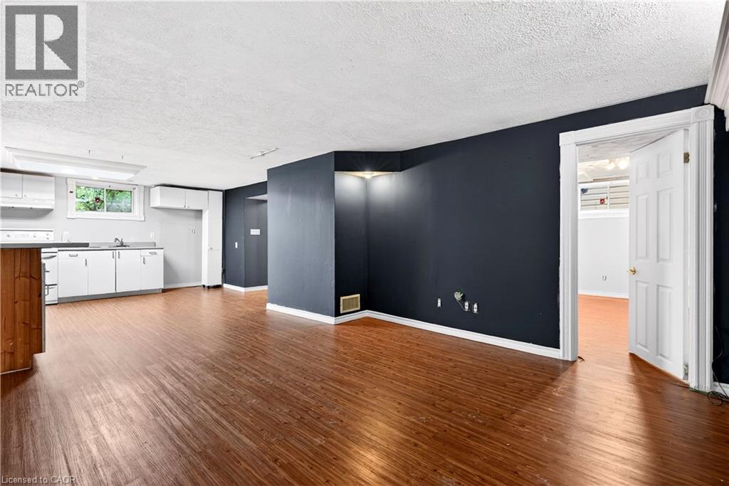 447 MELVIN Avenue - 33