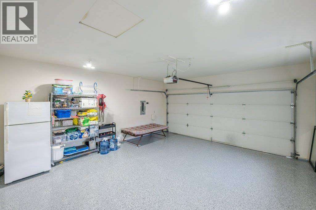 260 WILLOWS Place, Oliver