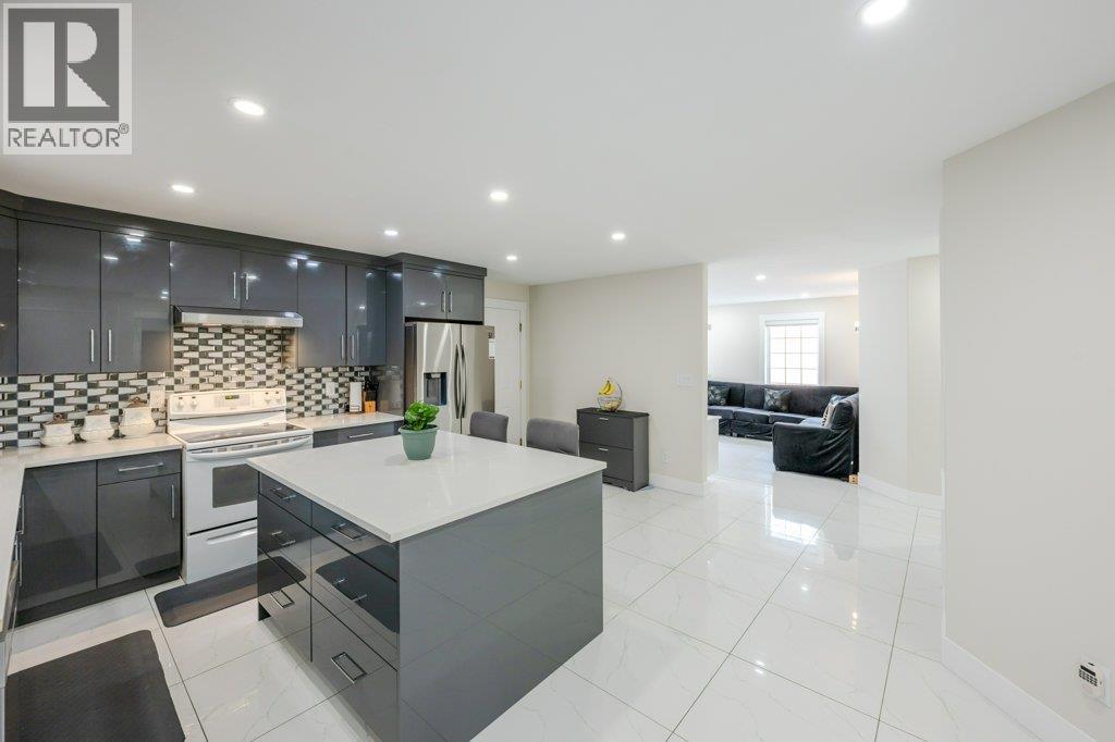 260 WILLOWS Place, Oliver