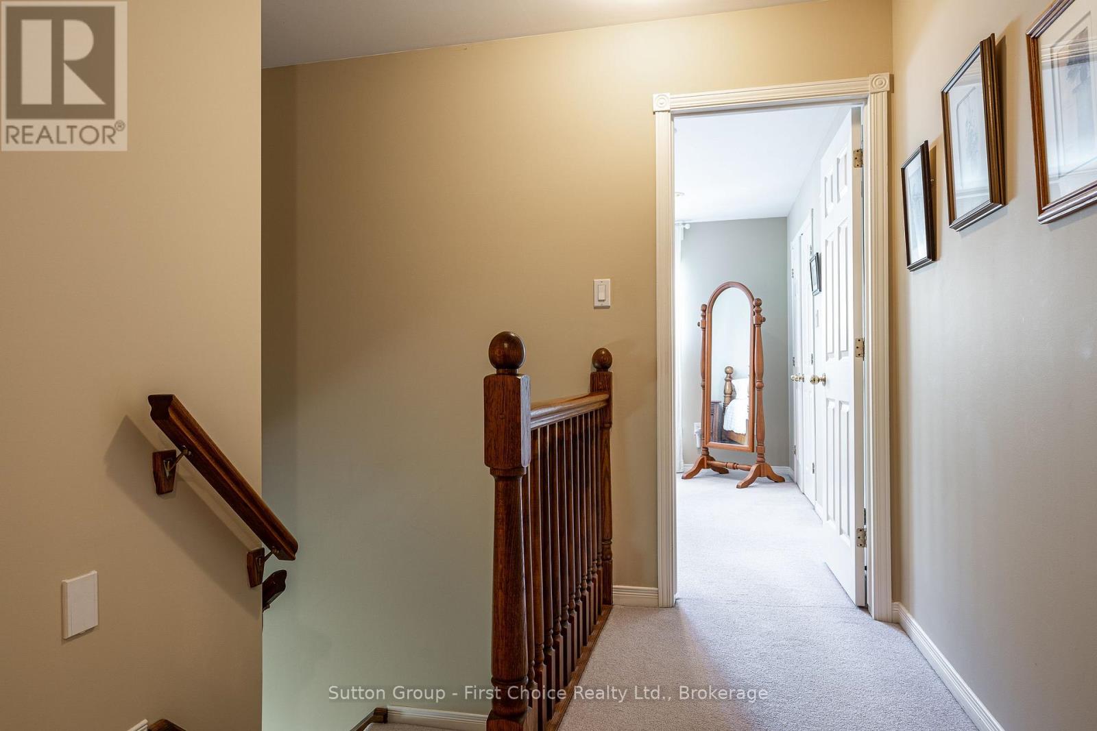 25 WHITE STREET - 26