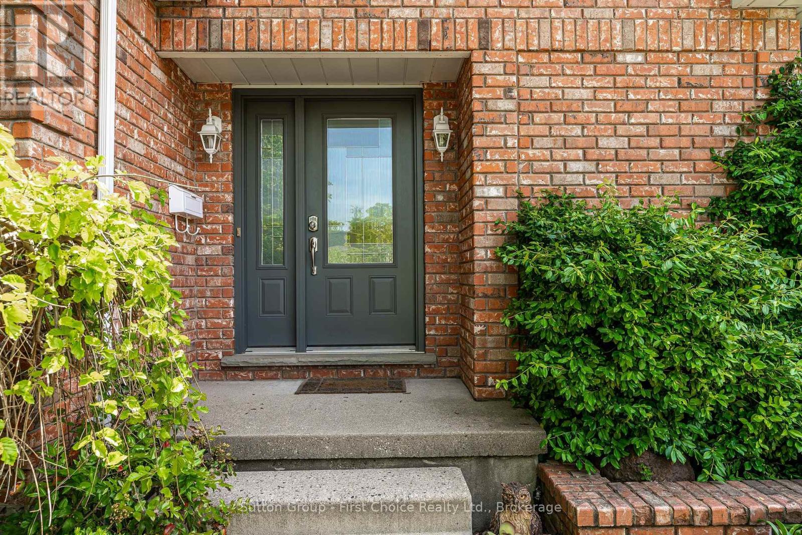 25 WHITE STREET - Image 3