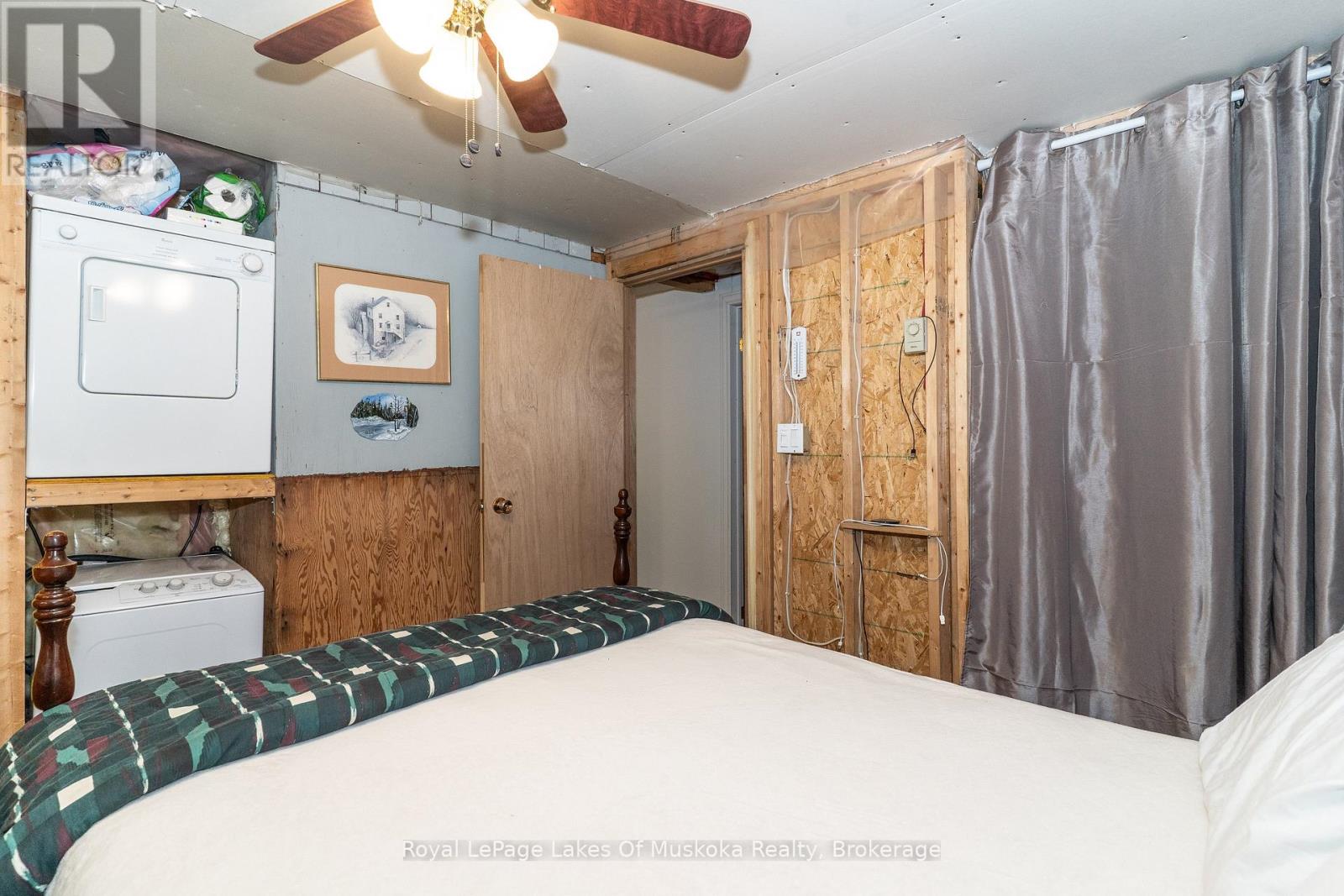 1082 LAKESHORE DRIVE S - 10