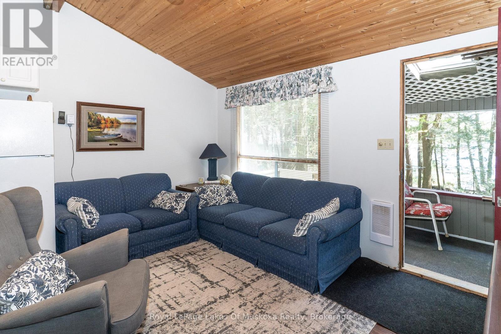 1082 LAKESHORE DRIVE S - 6