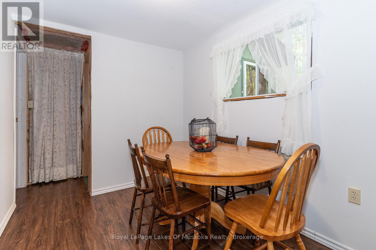 1082 LAKESHORE DRIVE S - 7